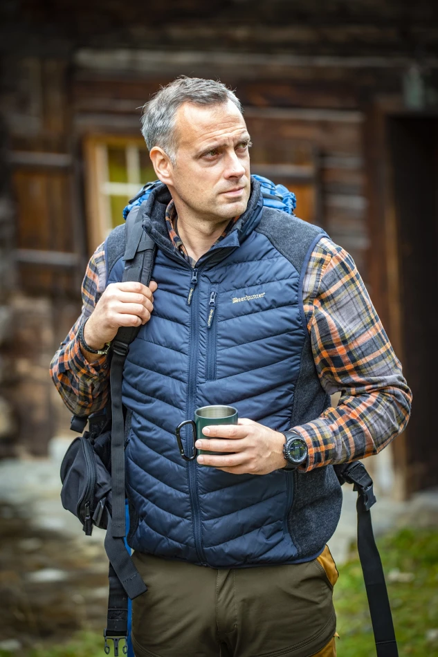Moor Padded Waistcoat, kolor: 577 - Dark Blue