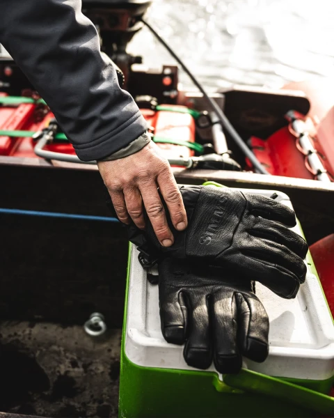 Guide Insulated Glove, kolor: 001 - Black